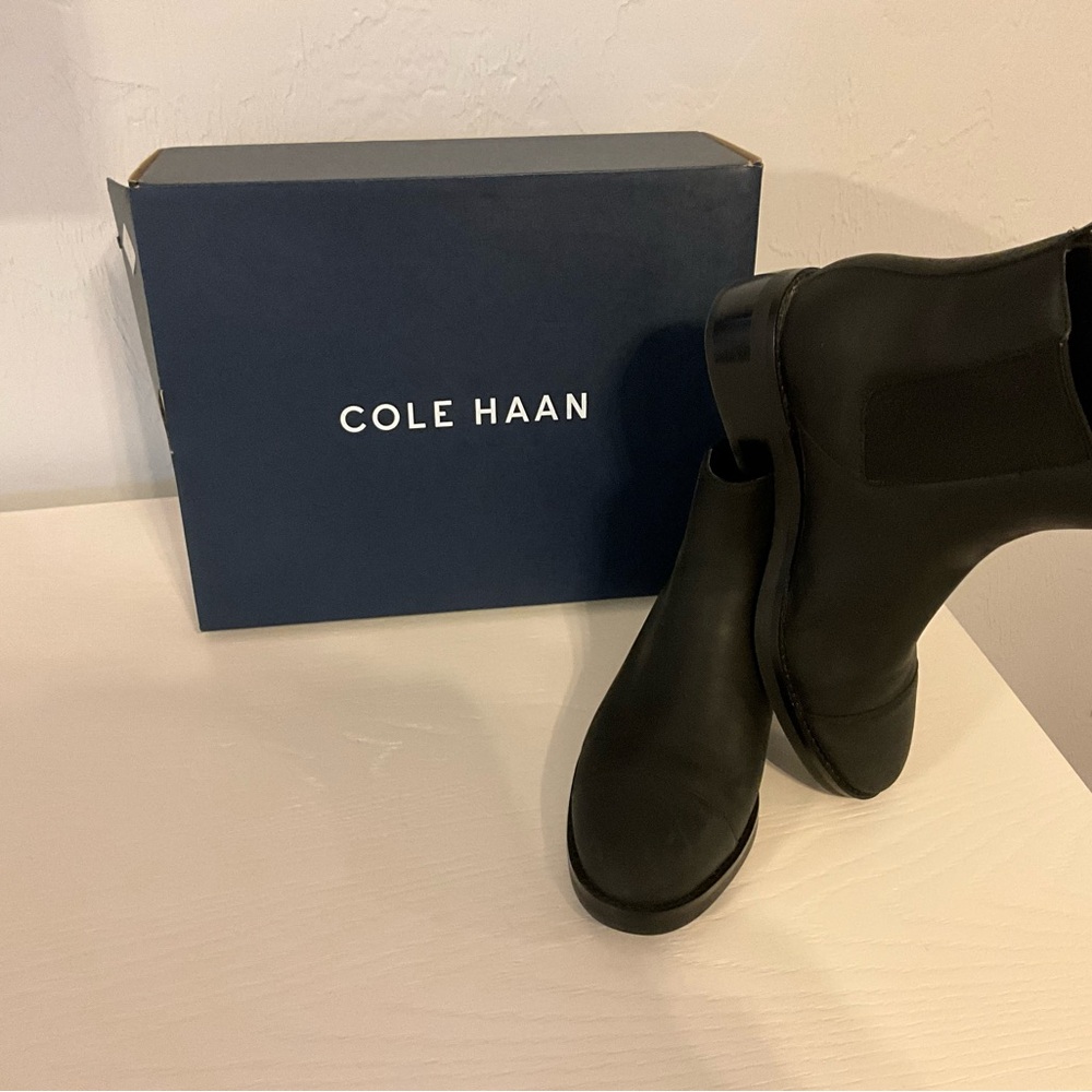 EUC Cole Haan Size 7 Mara Grand Chelsea Boot in Black Leather
